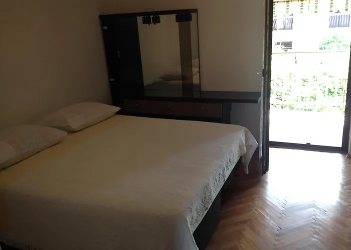 Apartment Cherry